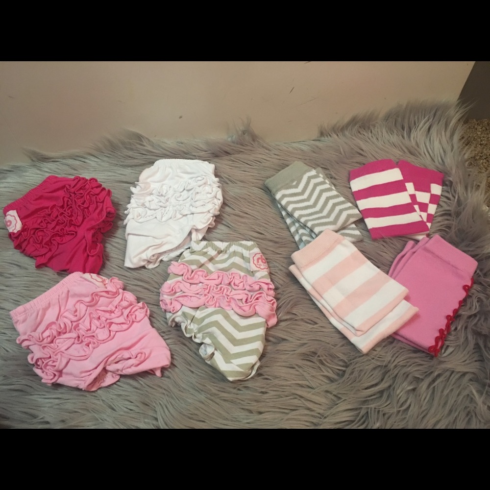 Ruffle Butts bloomers and baby leggings